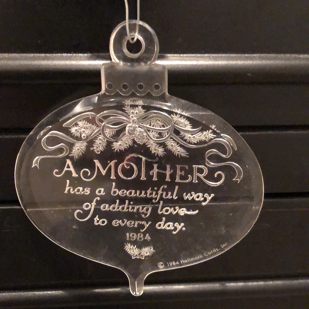 Vintage Hallmark 1984 Mother ornament - Picture 3 of 4